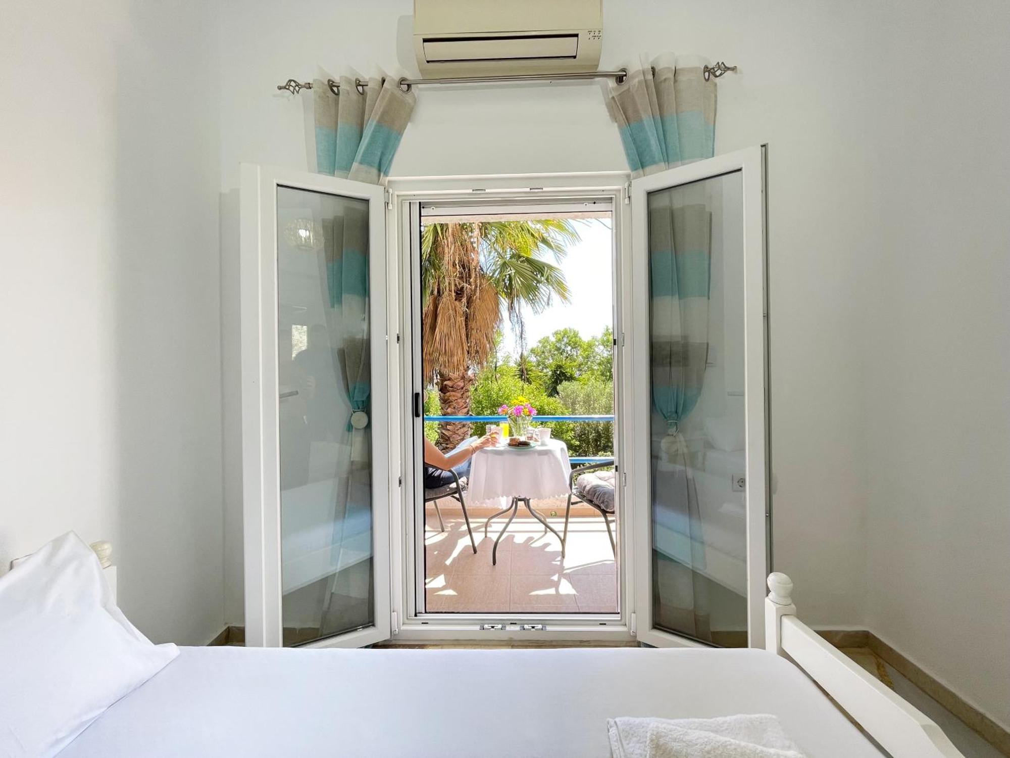 Odysseas Apartments 2 Marathokampos Ngoại thất bức ảnh